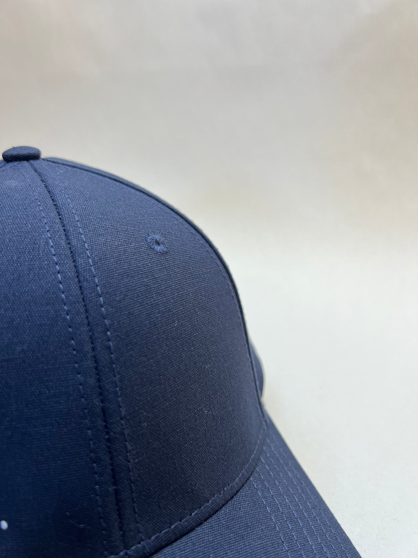 RECYCLED COTTON BASEBALL CAP.